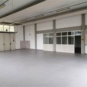 Magazzino In Vendita a Reggio nell'Emilia