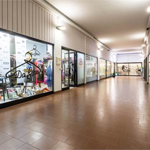 Commercial Premises / Showrooms for Sale in Reggio nell'Emilia