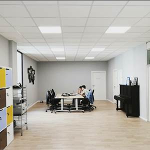 Ufficio In Vendita a Reggio nell'Emilia